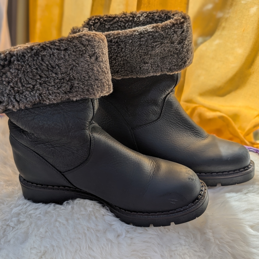 Black Shearling-Lined Women's Boots